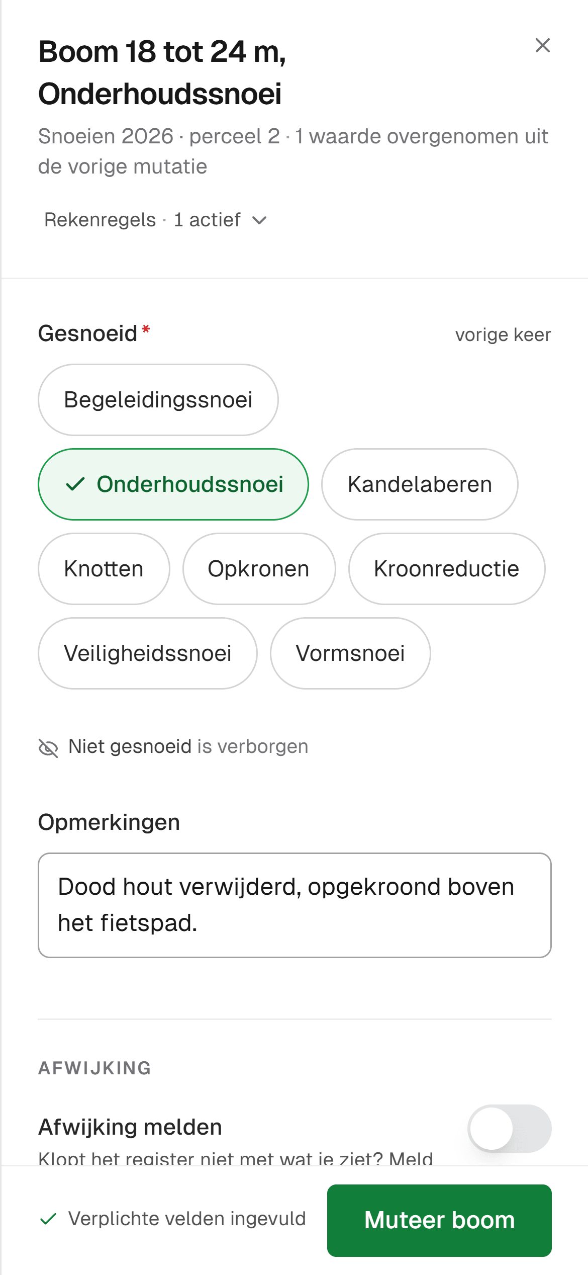 De veldapp op een telefoon: het mutatieformulier van een snoeiproject, met Onderhoudssnoei al overgenomen uit de vorige mutatie.
