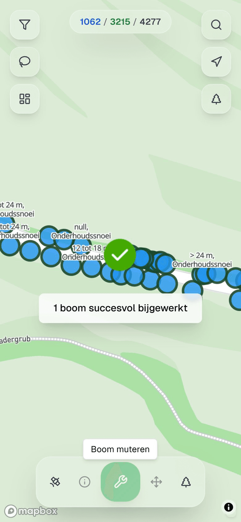 De frontoffice-app op een telefoon: de projectkaart met de teller van afgeronde bomen en knoppen voor filter, lasso en zoeken.